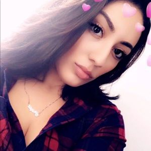 Meet your Posher, Jasmina